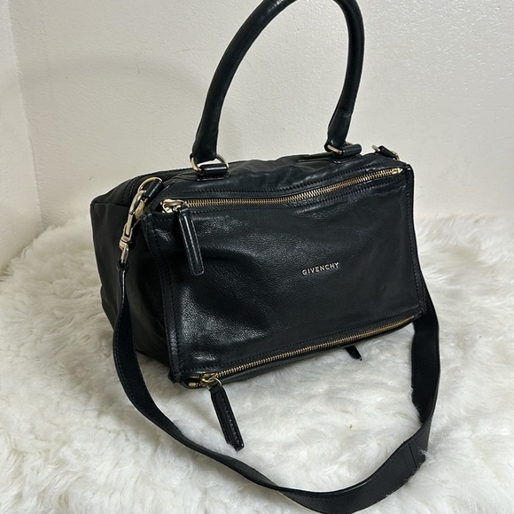 💯Authentic Givenchy Pandora Handbag🍀 - Picture 4 of 17